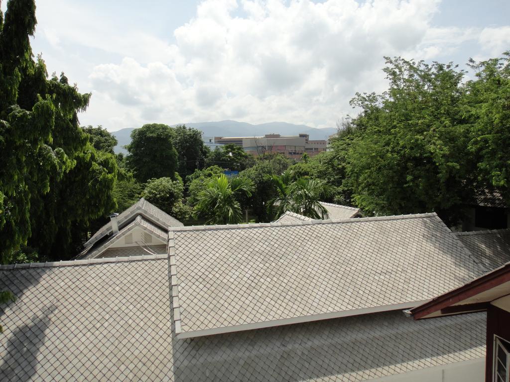 The Red Hibicus Guest House Chiang Mai Exterior foto